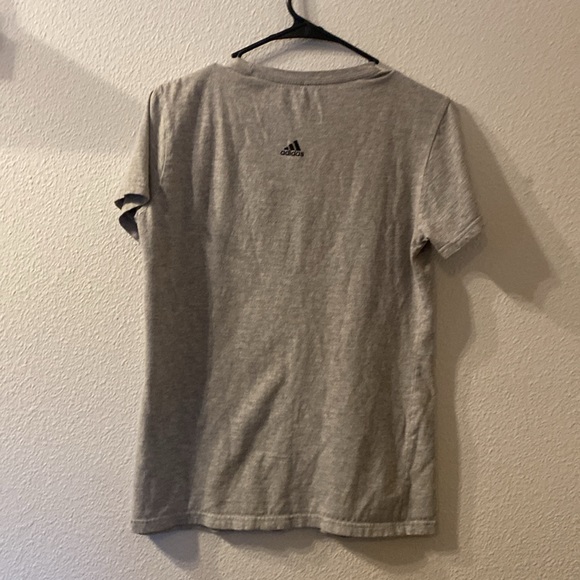 Adidas amplifier graphic tee size small - Picture 4 of 4